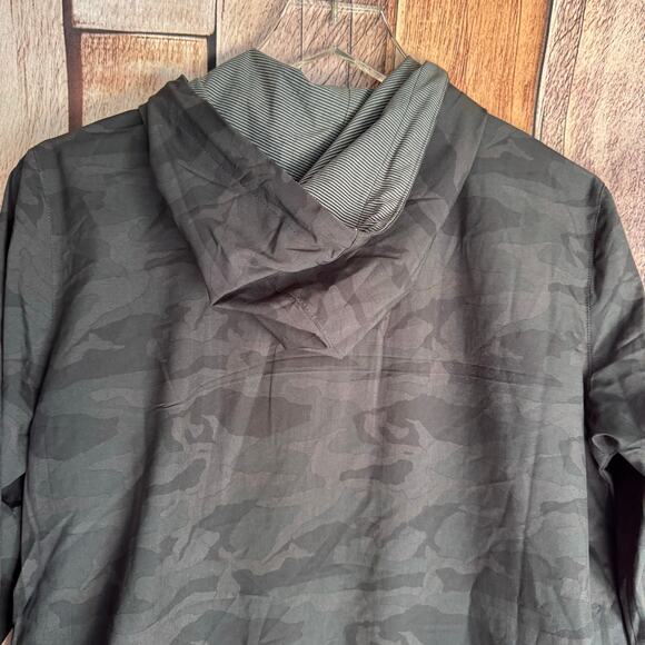 Vuori Jacket Outdoor Trainer Shell Black Camo Hooded Water Resistant Medium - Picture 5 of 8